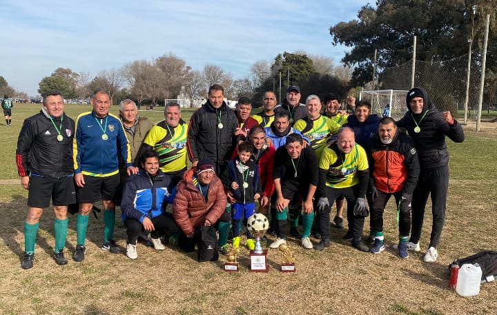 TRANSPORTE TOAY CAMPEON -ver video- Liga de Veteranos.